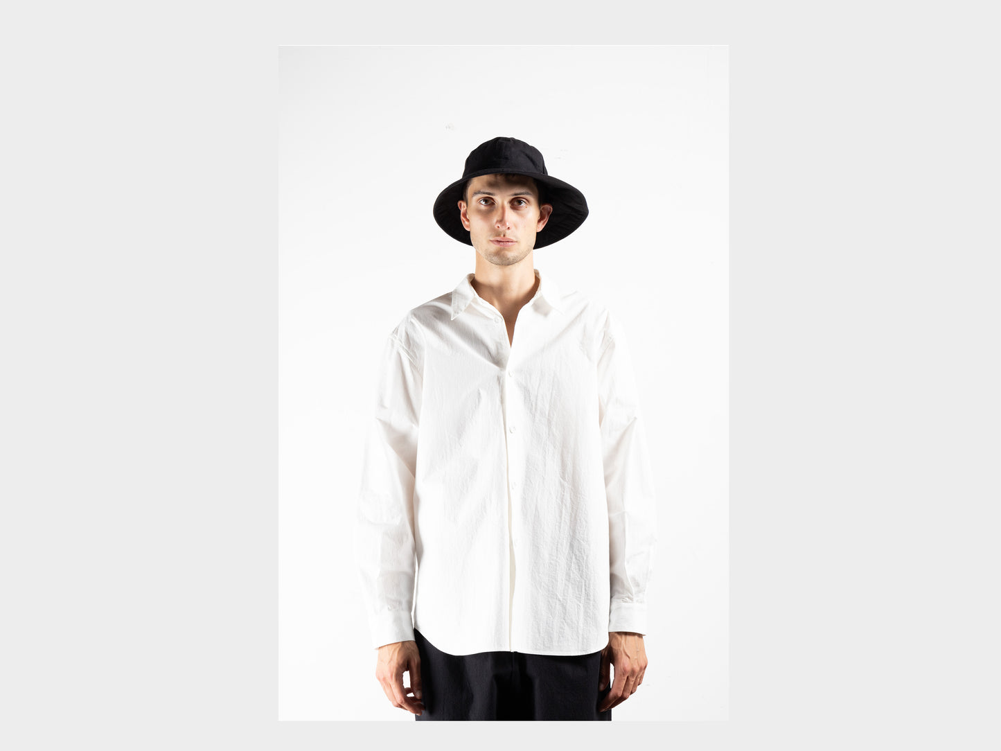R0C2 "Wide Hat" Black Wax