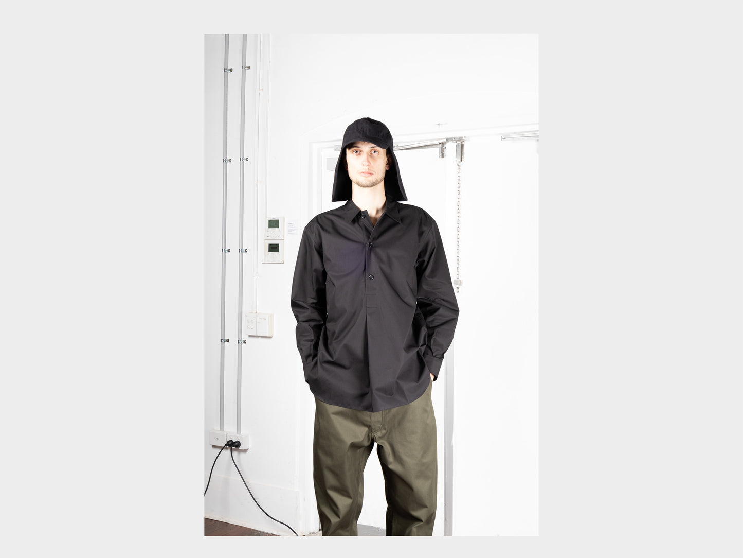 R0C4 "Sun Cap" Black Wax