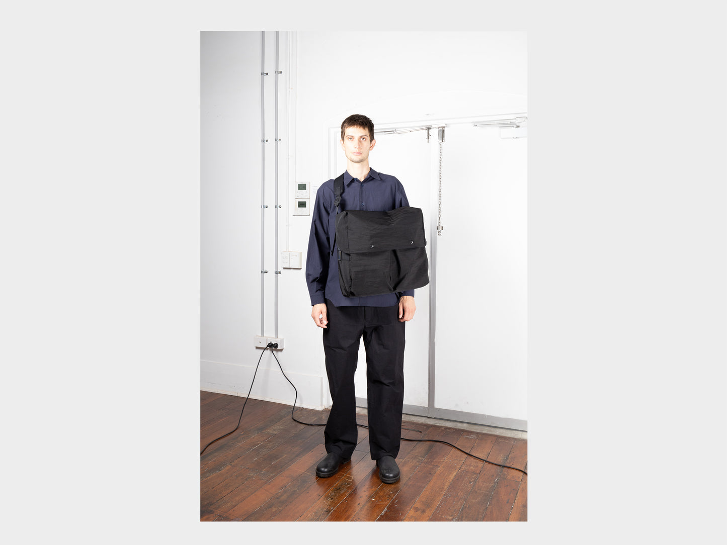 R0G2 "Snap Messenger" Black Nylon