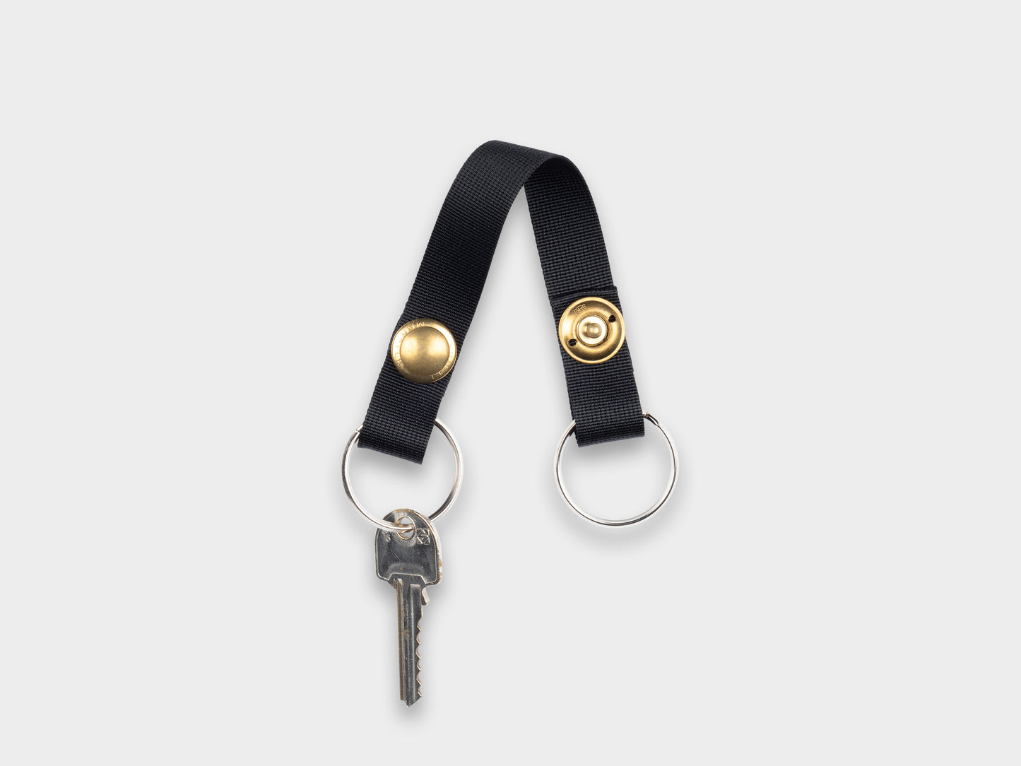 R0K1 "Snap Keyring Short" Black-Brass
