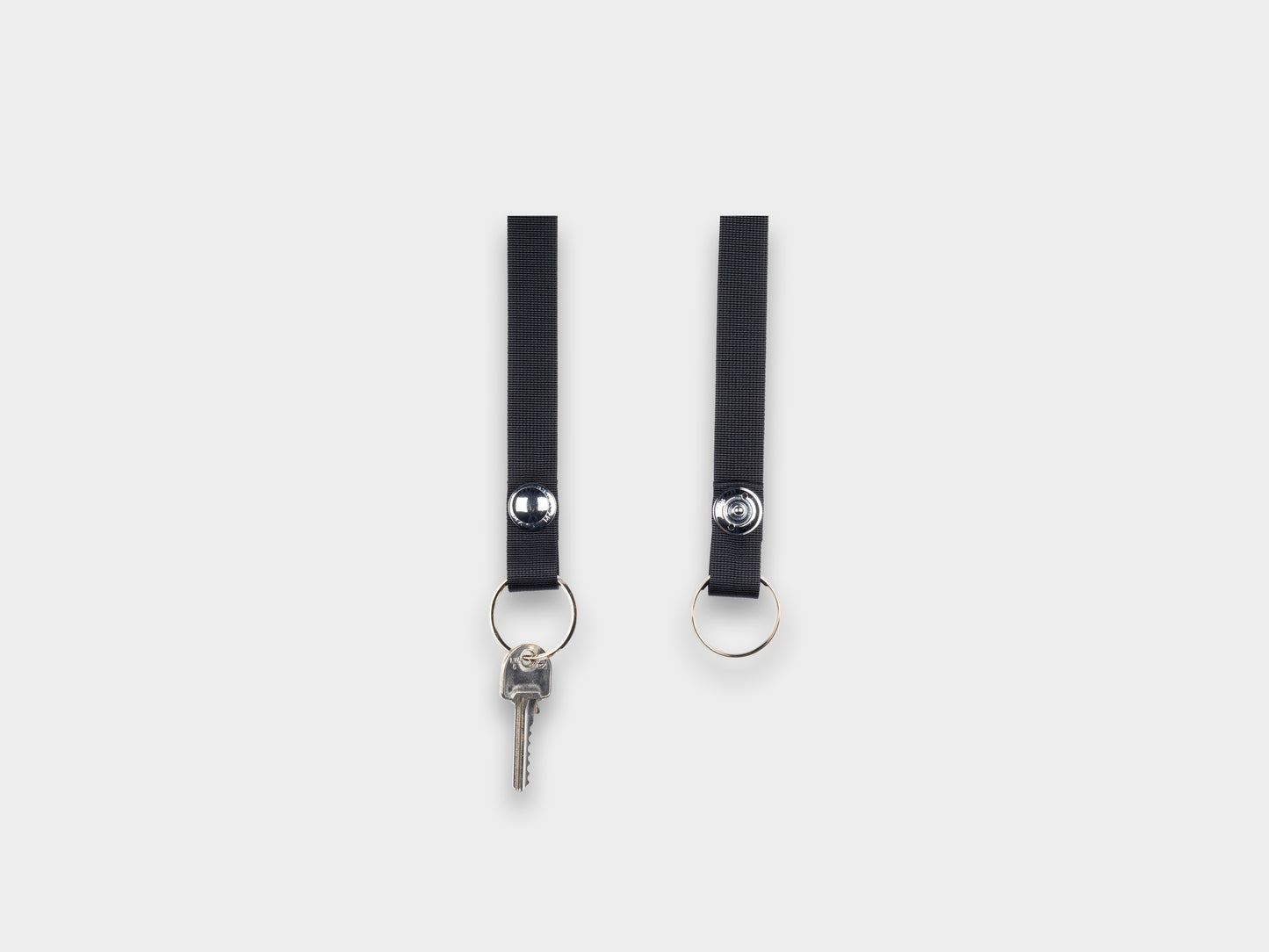 R0K2 "Snap Keyring Long" Black-Chrome