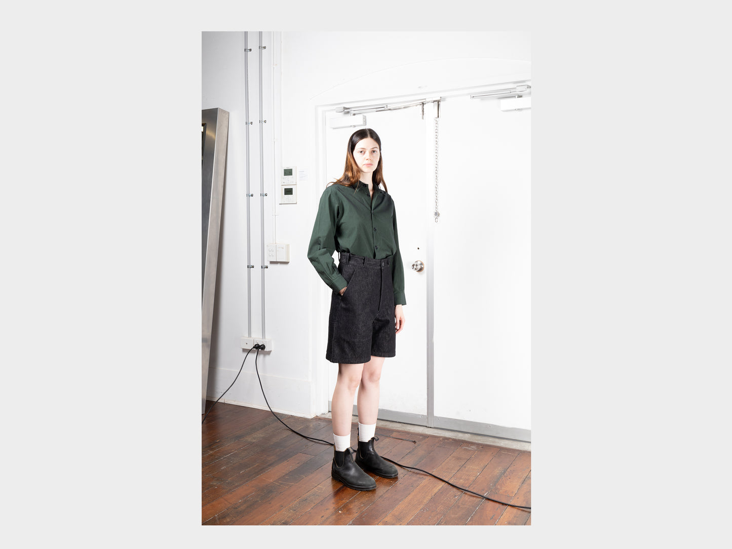 R16J7 "Jebok Shorts" Black Slub Denim