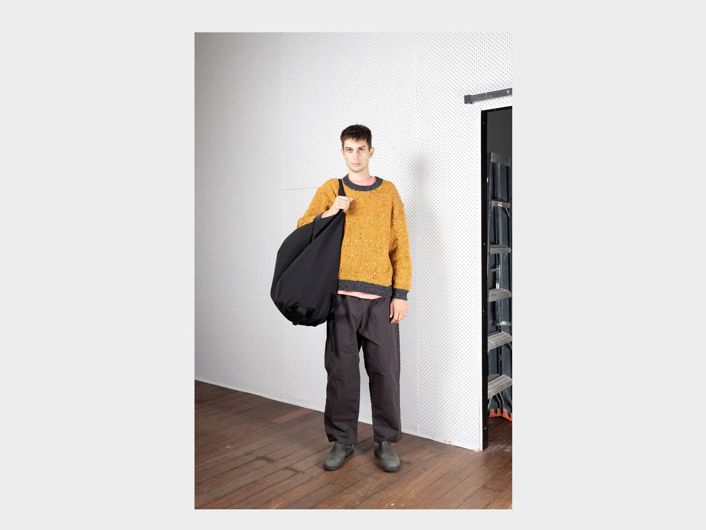 R17G3 "Roaming Duffle" Black Nylon