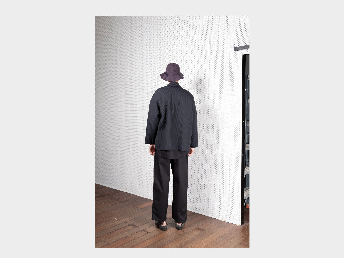 R17O2 "Coverall" Black Nubi