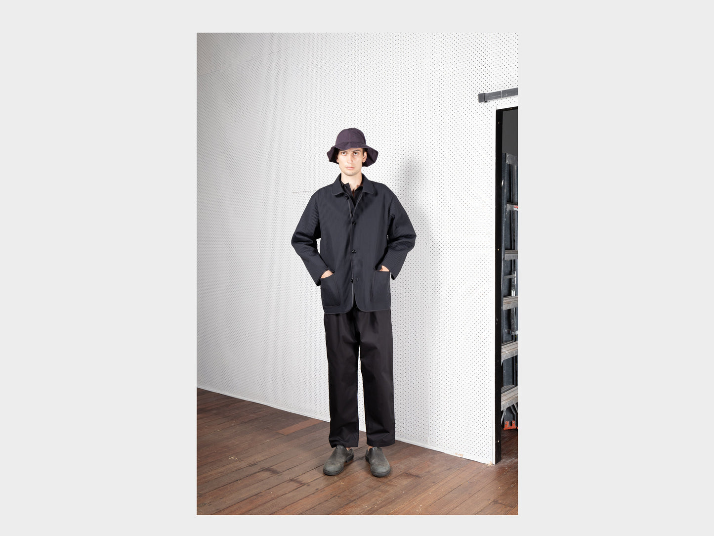 R17O2 "Coverall" Black Nubi