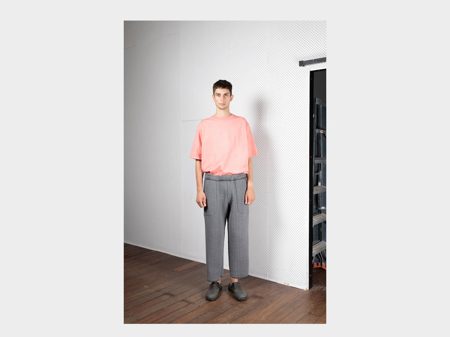 R17O6 "Easy Pants" Charcoal Nubi