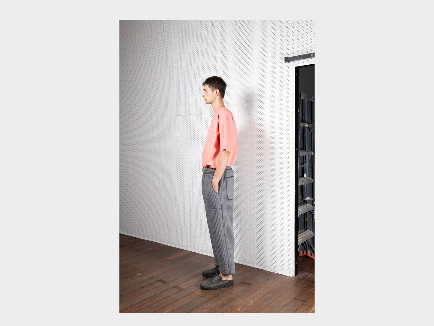 R17O6 "Easy Pants" Charcoal Nubi