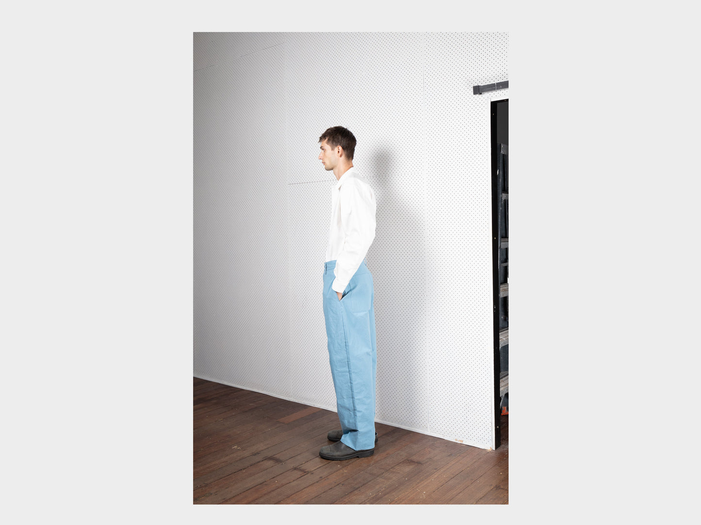 R17P4 "Wide Pants" Mineral Wax