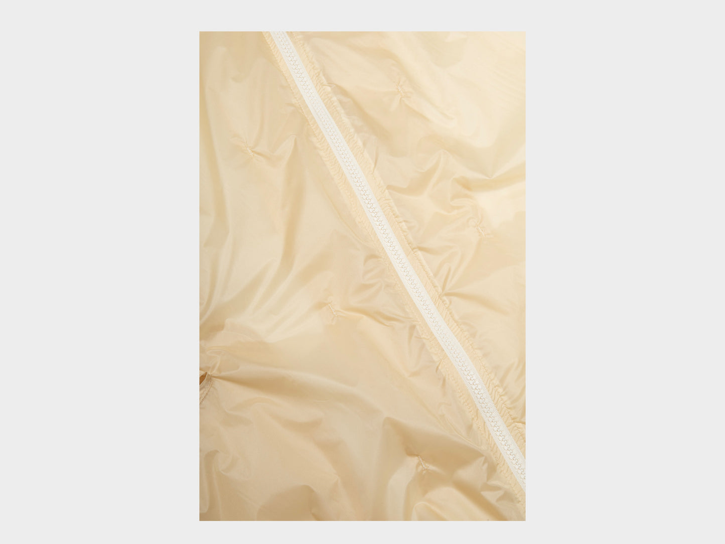 R18N3 "Track Shirt" Sand Track