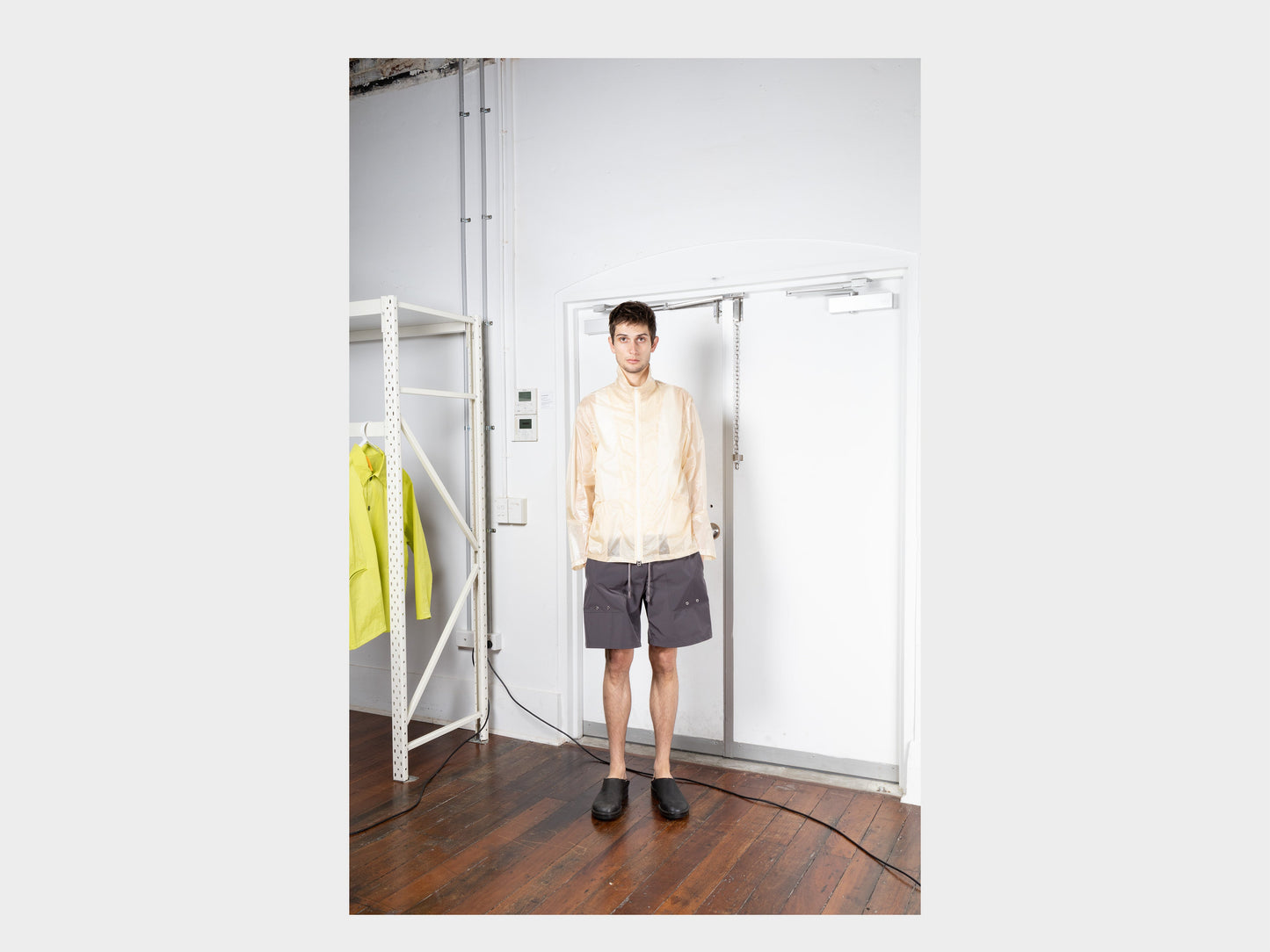 R18N3 "Track Shirt" Sand Track