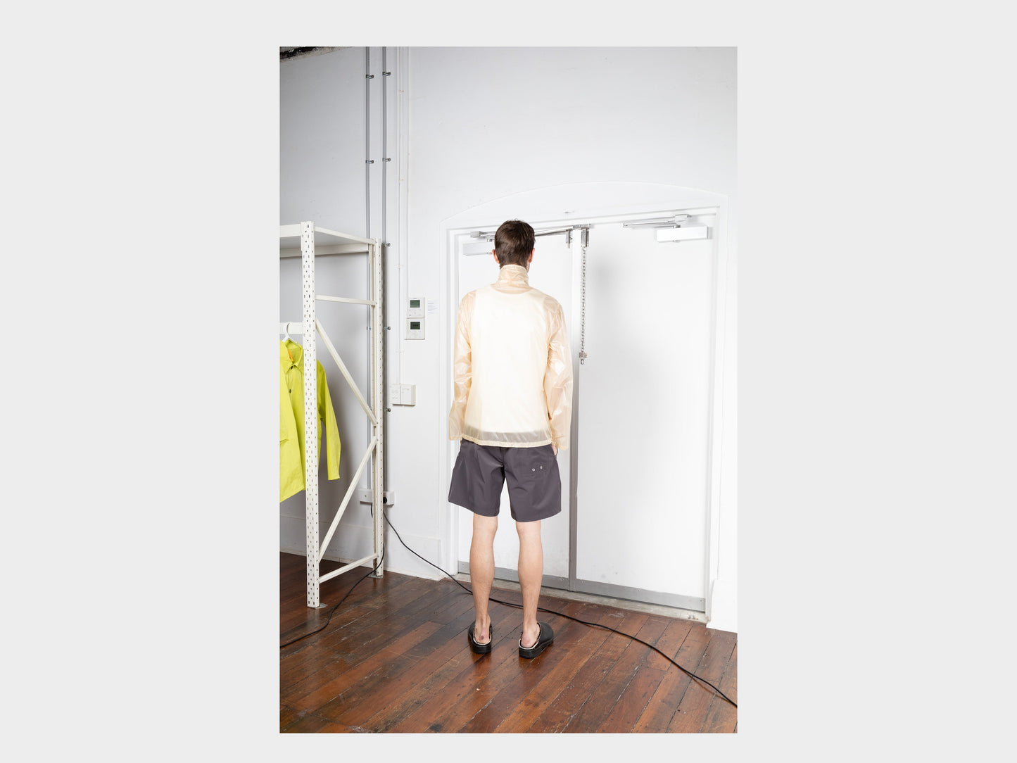 R18N3 "Track Shirt" Sand Track