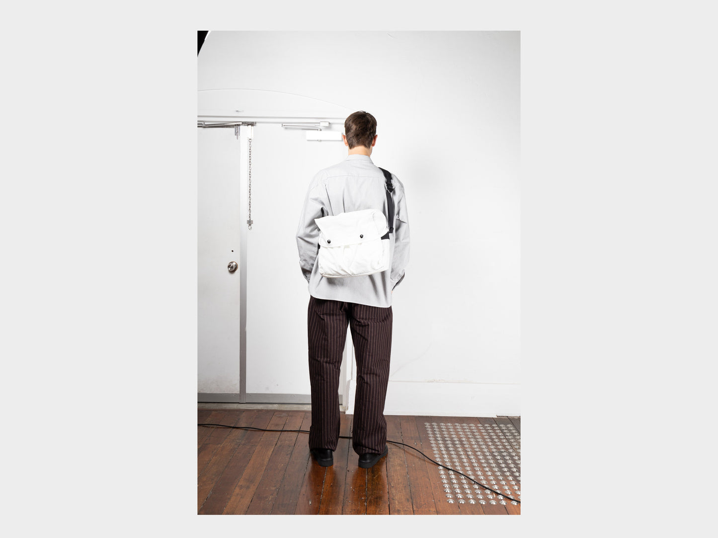R19G4 "Mini Messenger" White Nylon