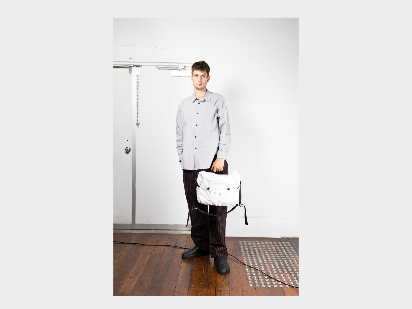 R19G4 "Mini Messenger" White Nylon