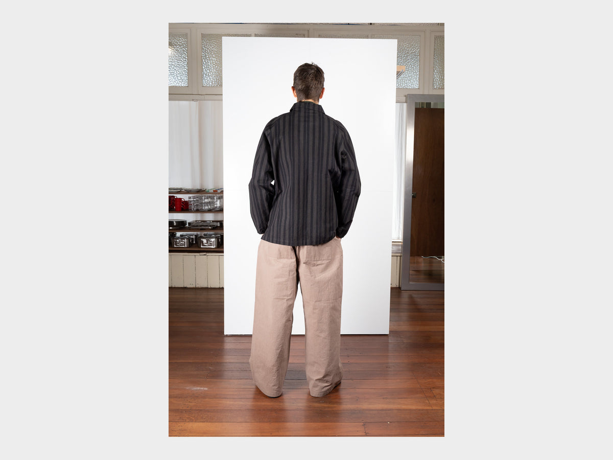 R21S0 "Column Shirt" Grey Theatre Wax