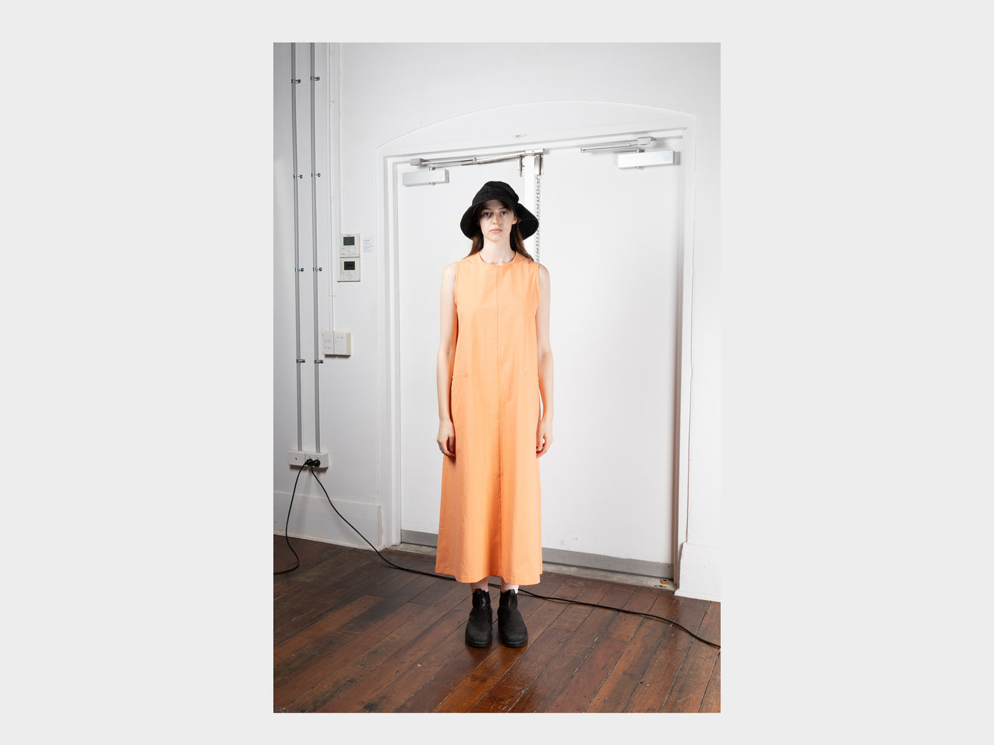 W-R16A5 "Round Dress" Horizon Weather