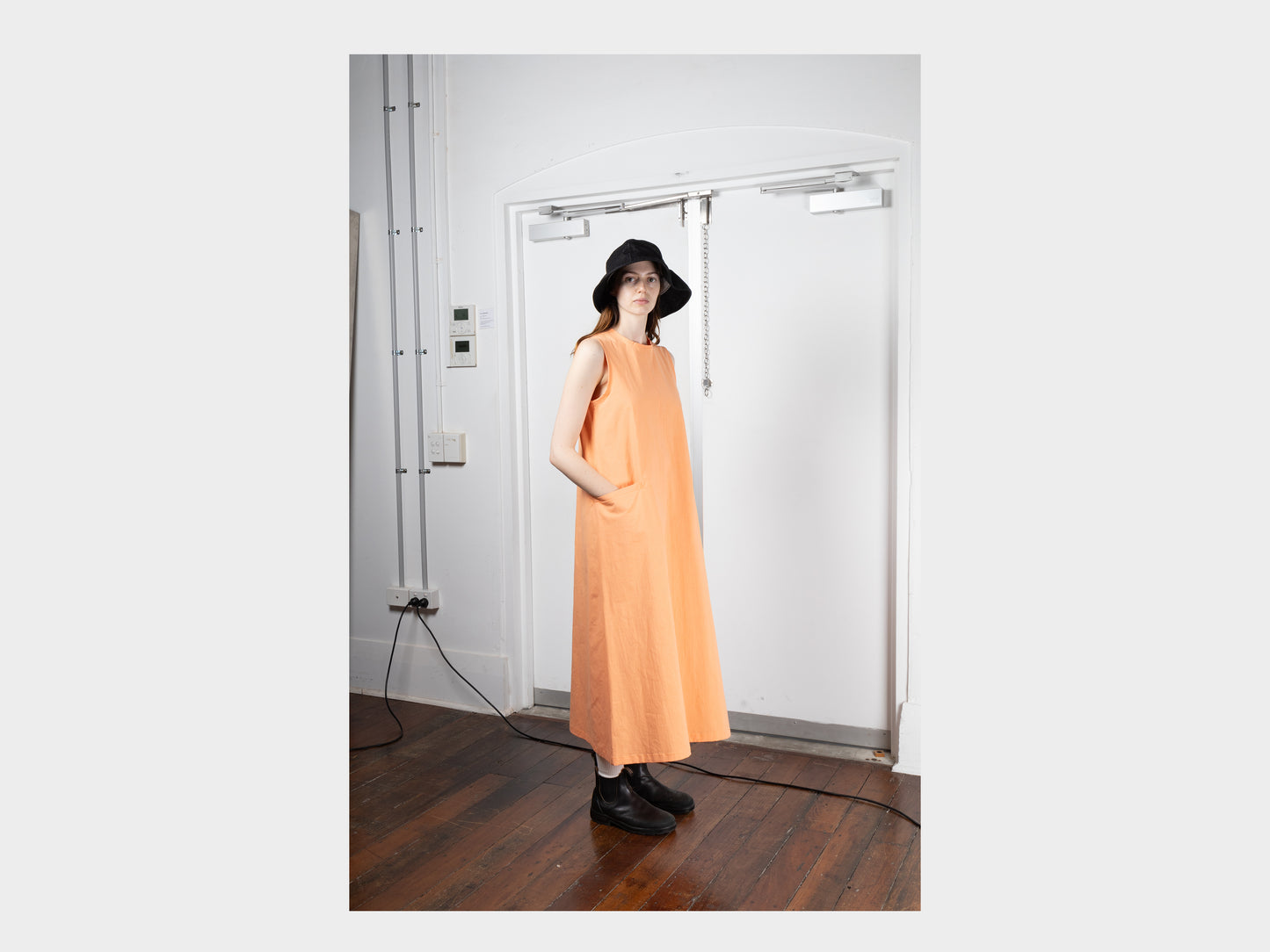 W-R16A5 "Round Dress" Horizon Weather