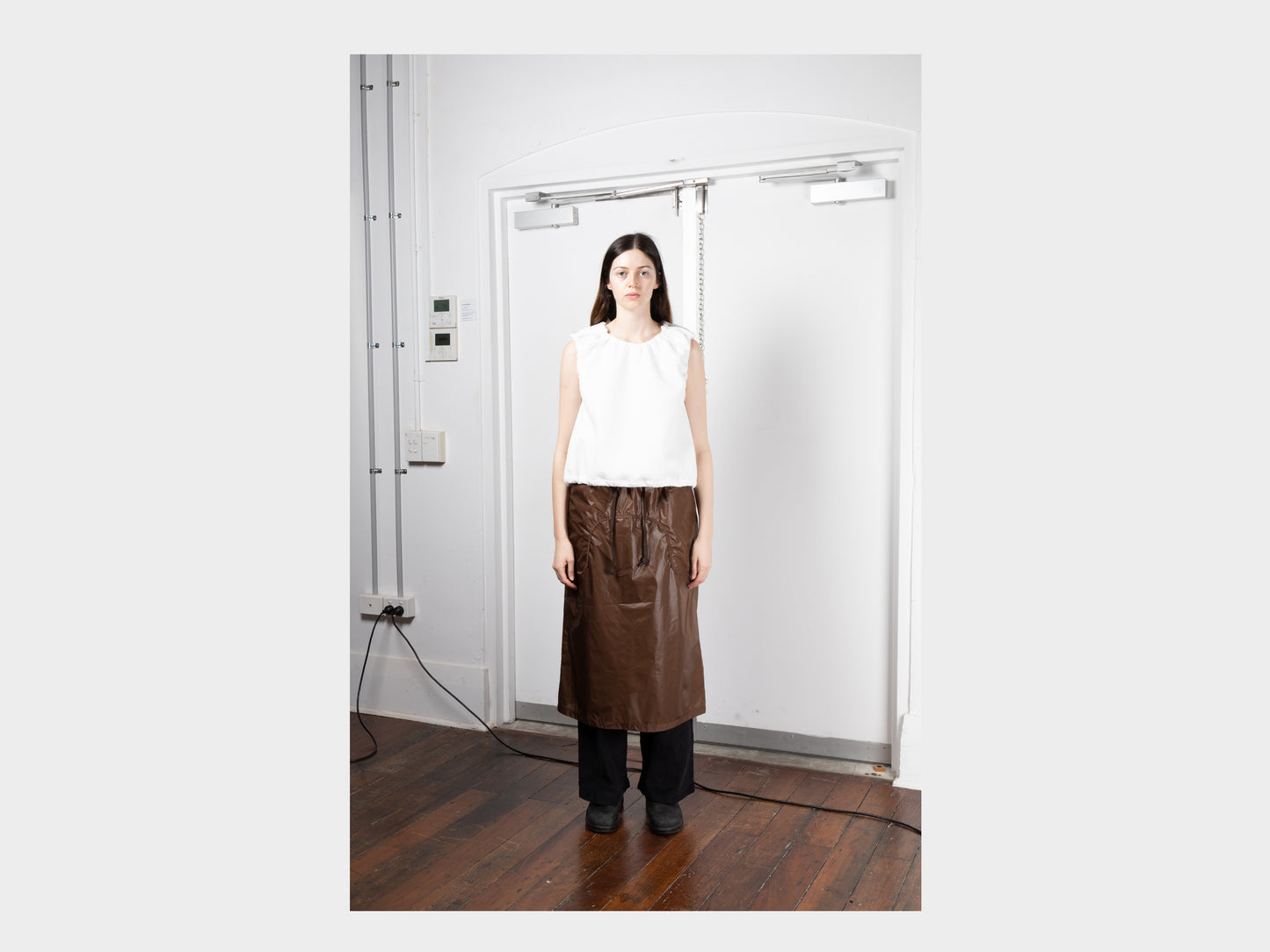 W-R16P8 "Straight Skirt" Brown-Pak