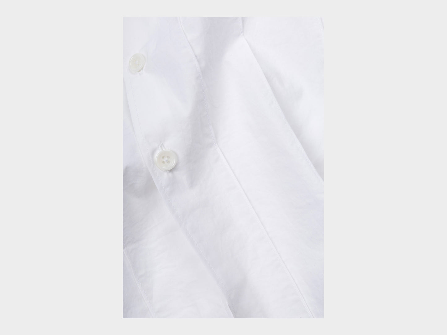 W-R18S4 "Tuck Shirt" White Typewriter