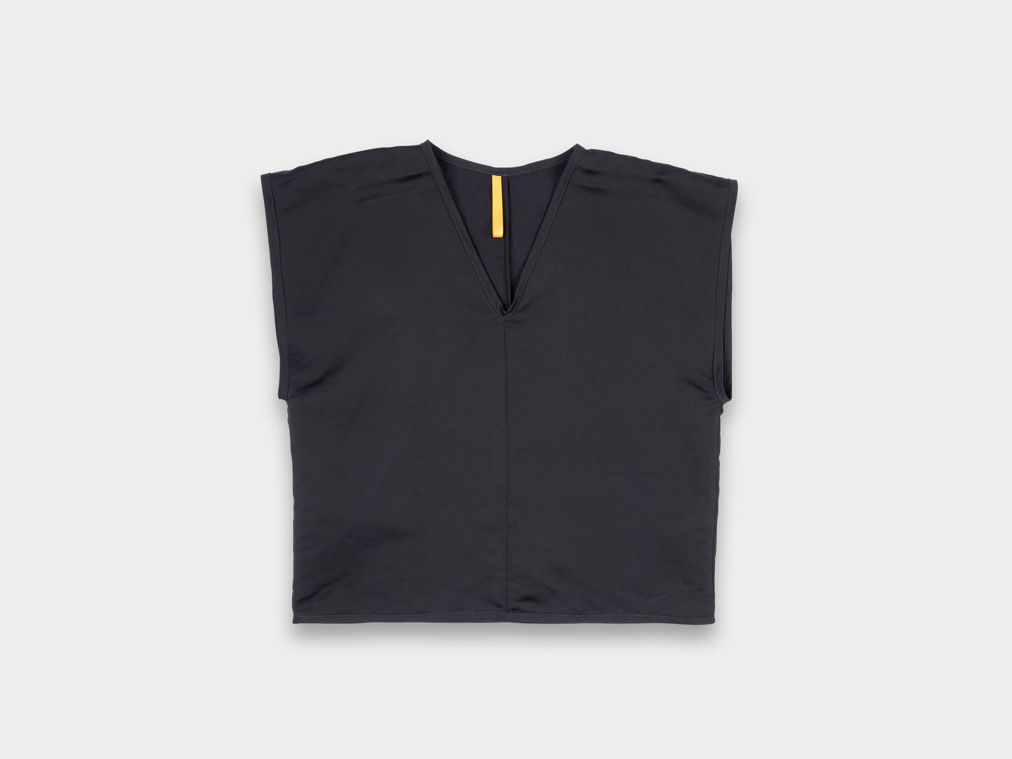 W-R18S5 "Box Shirt" Black Paper