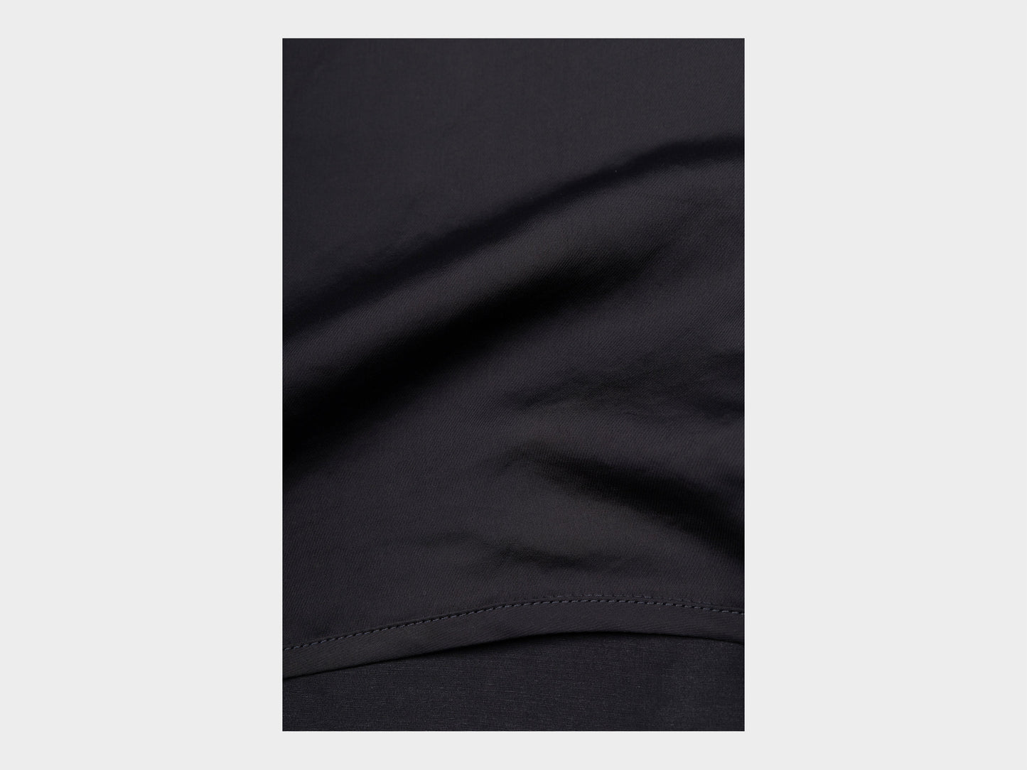 W-R18S5 "Box Shirt" Black Paper