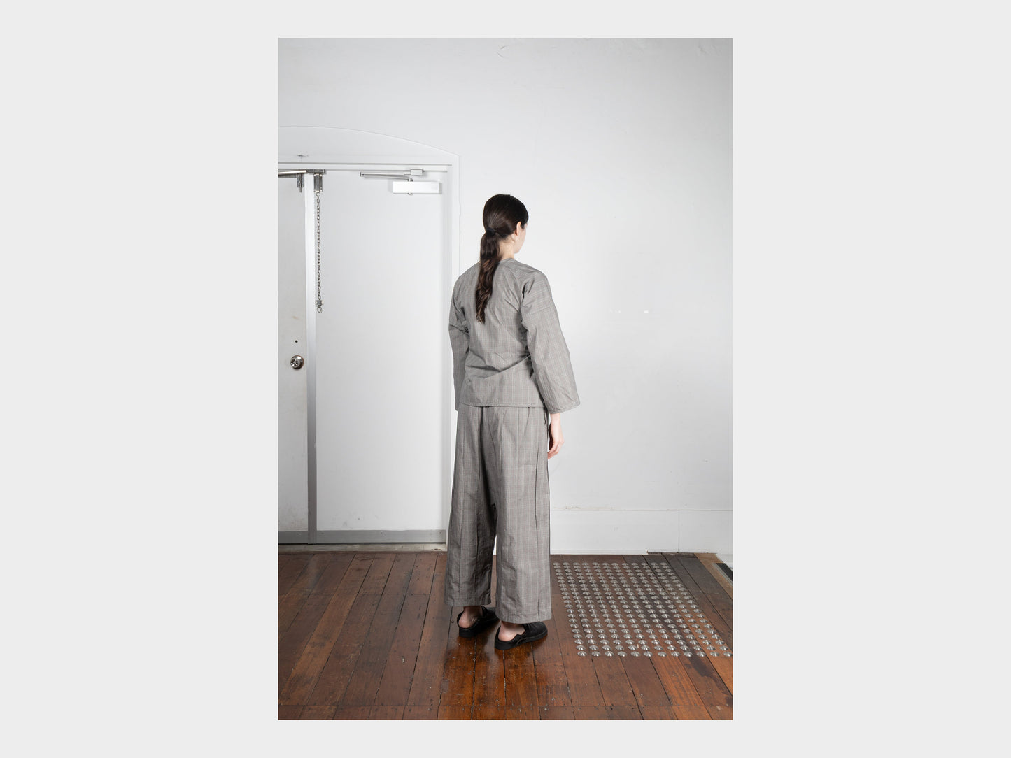 W-R20S7 "Cross Cardigan" Grey Damp Cloth