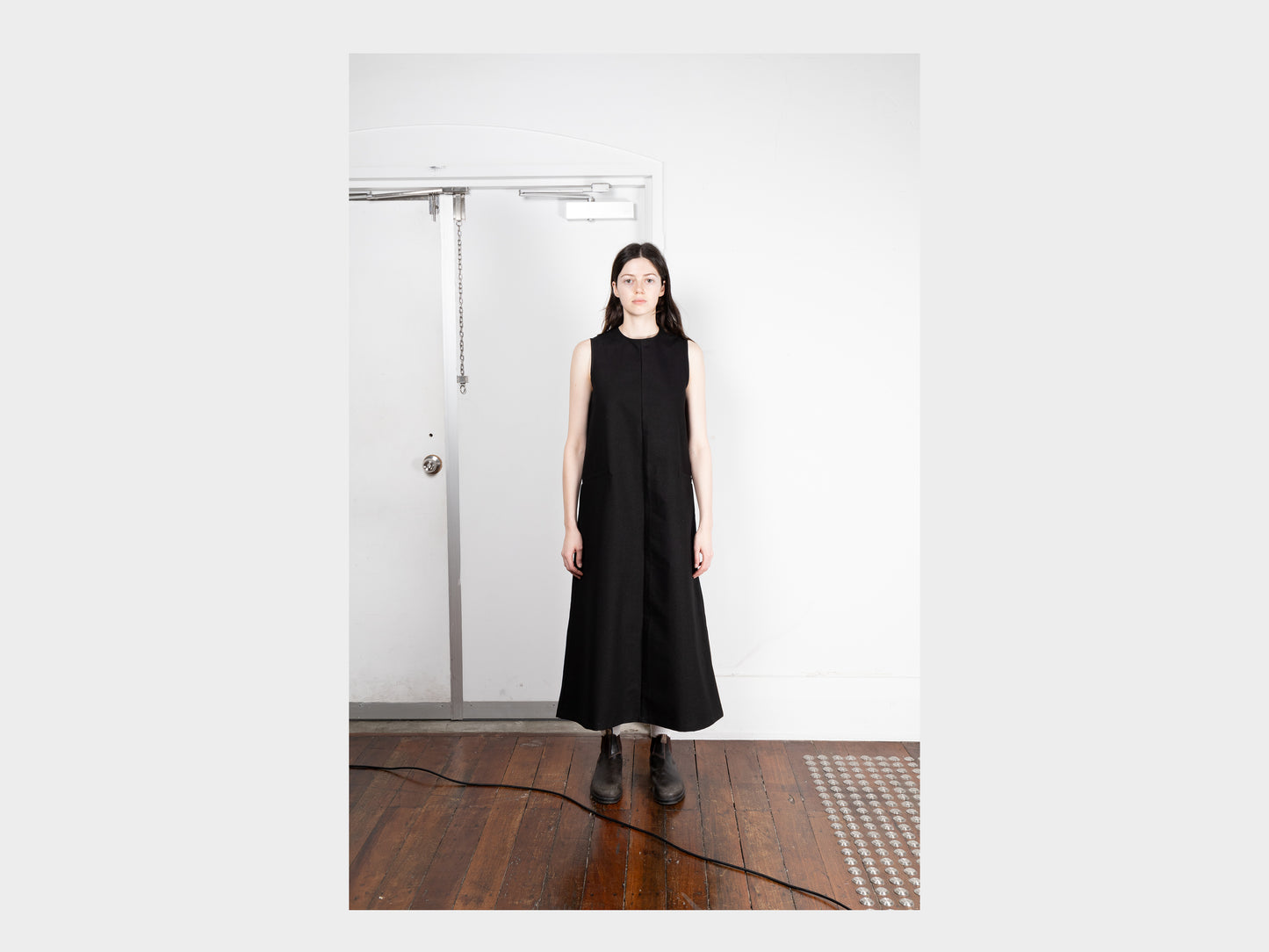 W-SPA5 "Round Dress" Black Glitter