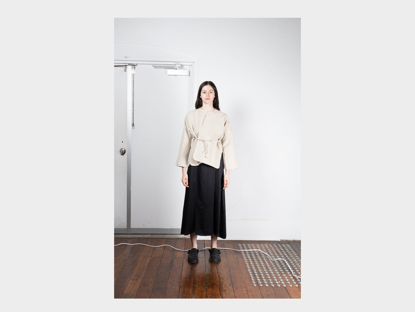 W-R18S7 "Cross Cardigan" Unbleached Bamboo