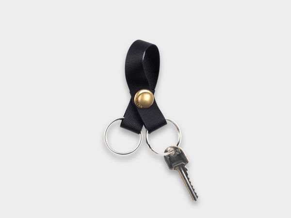 R0K1 "Snap Keyring Short" Black-Brass