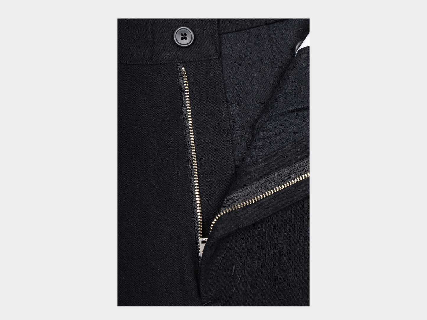 R19J7 "Jebok Shorts" All Black Denim