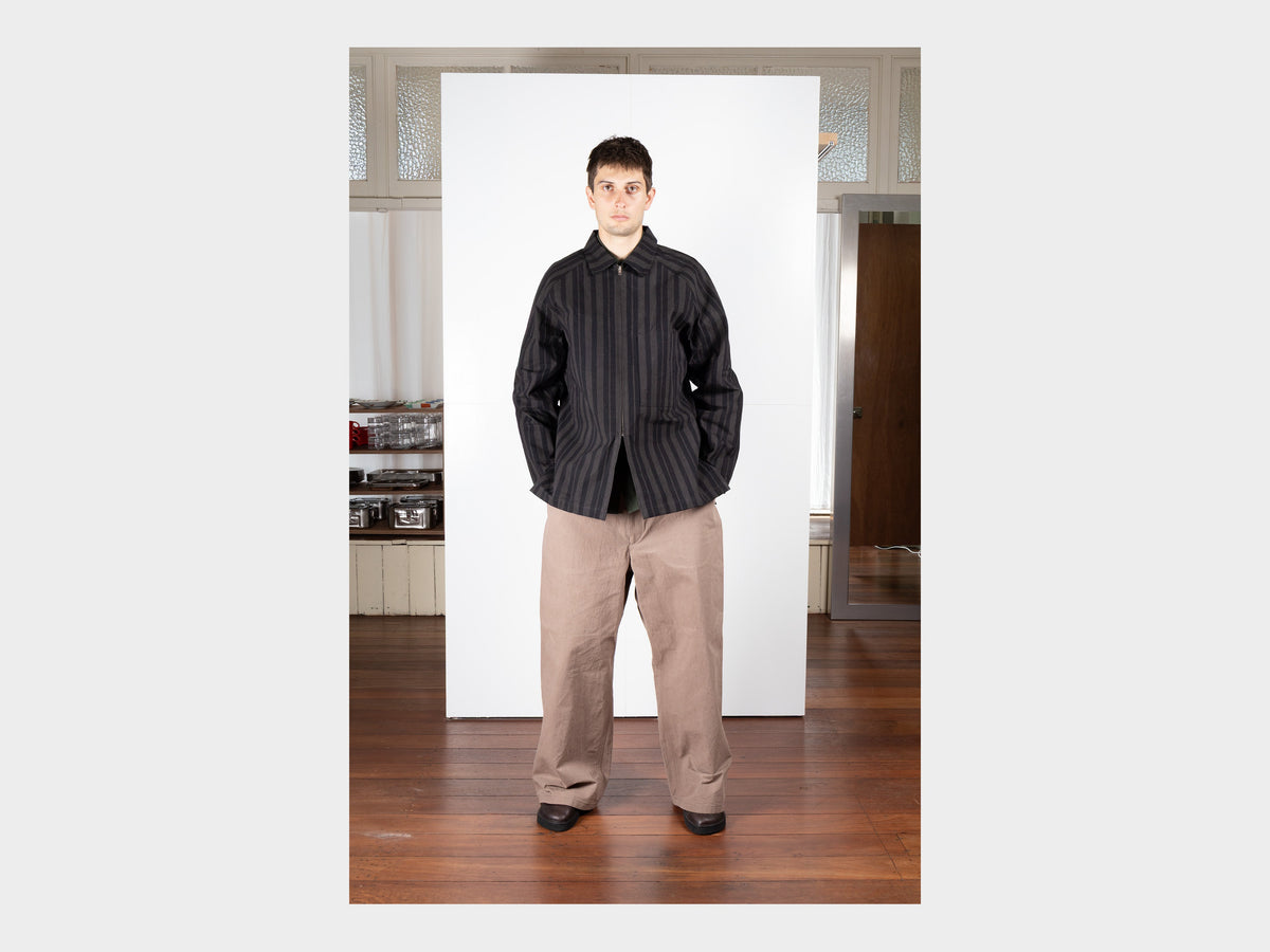 R21S0 "Column Shirt" Grey Theatre Wax