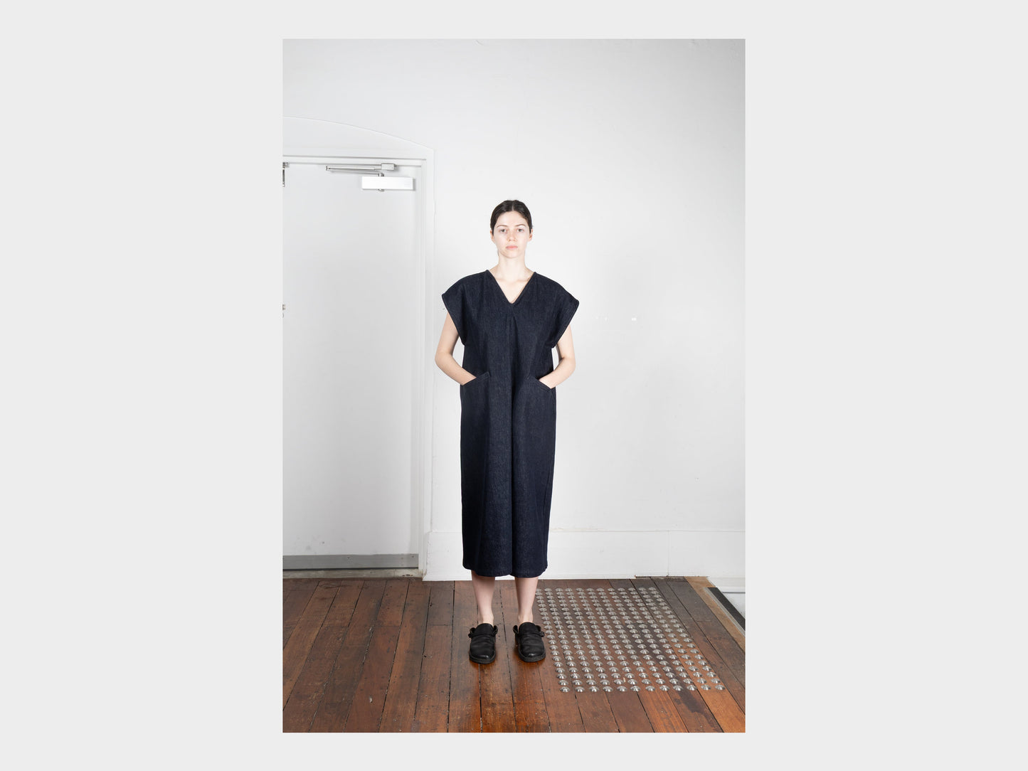 W-R20A5 "Box Dress" Navy Slub Denim