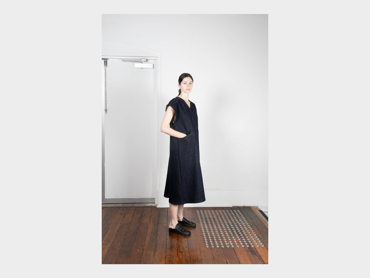 W-R20A5 "Box Dress" Navy Slub Denim