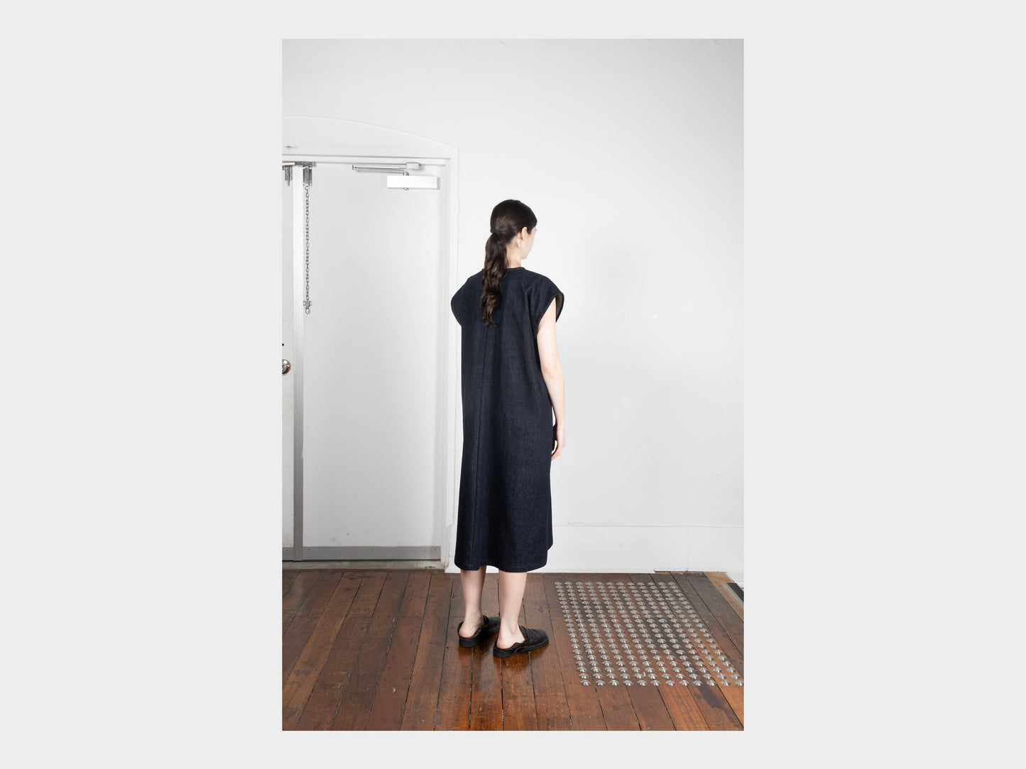 W-R20A5 "Box Dress" Navy Slub Denim