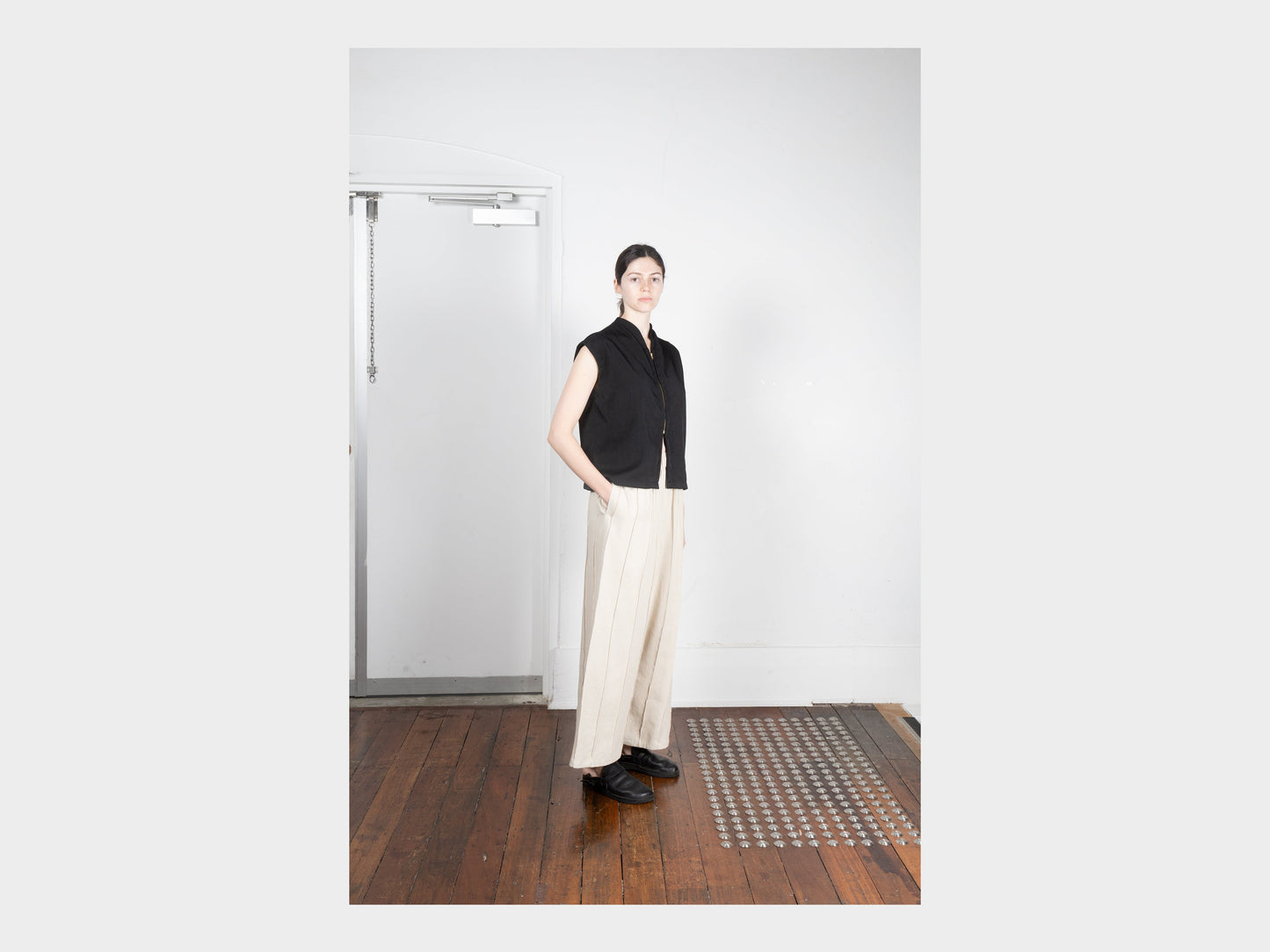W-R20P3 "Tuck Pants" Sand Grosgrain