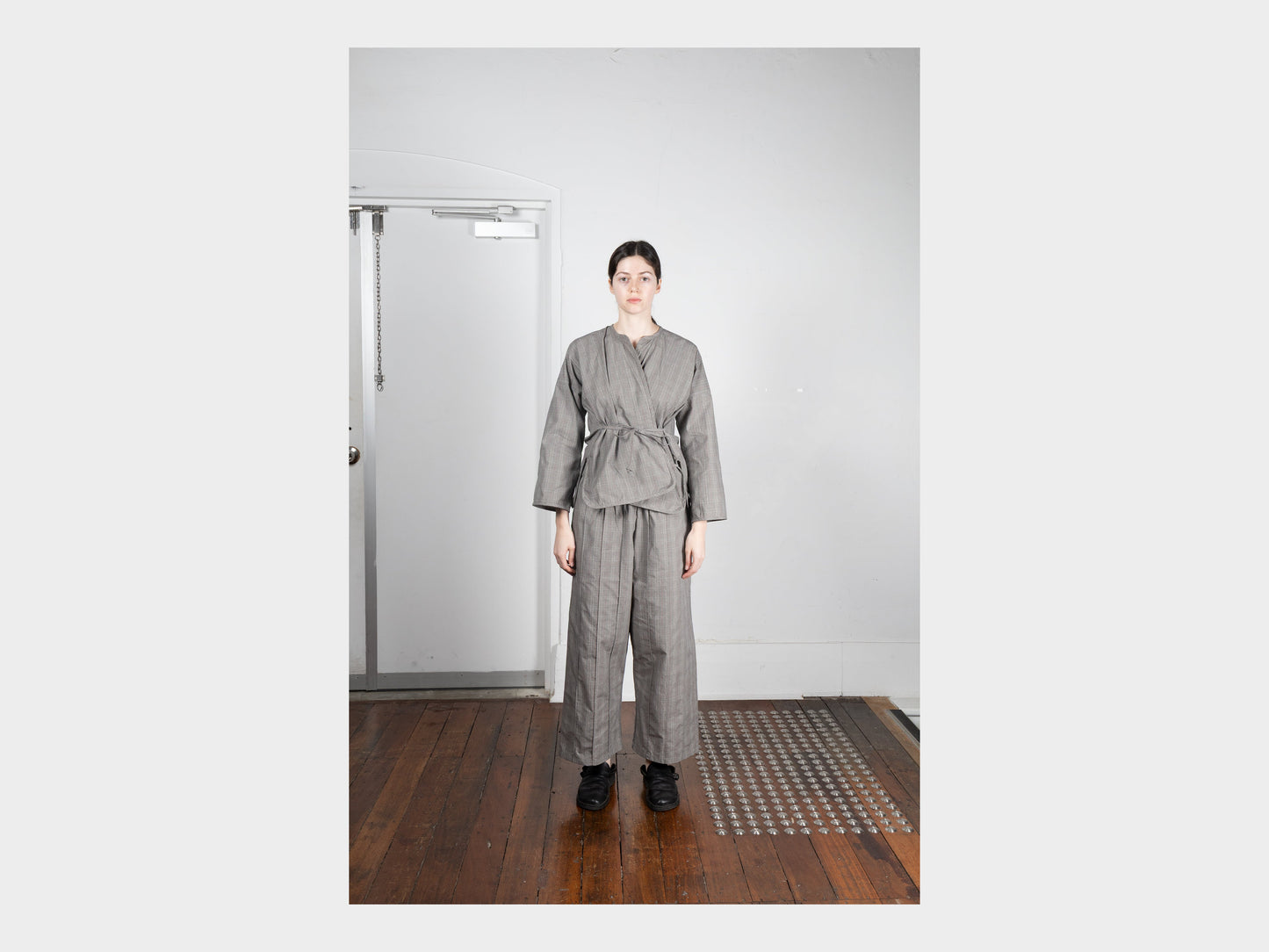 W-R20S7 "Cross Cardigan" Grey Damp Cloth