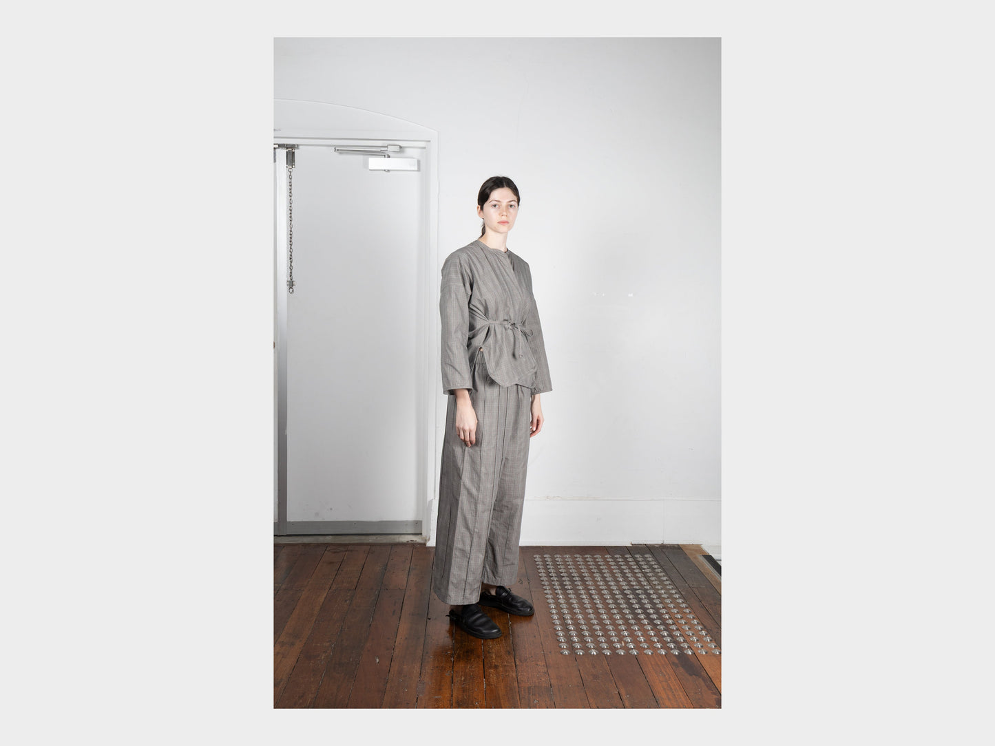 W-R20S7 "Cross Cardigan" Grey Damp Cloth