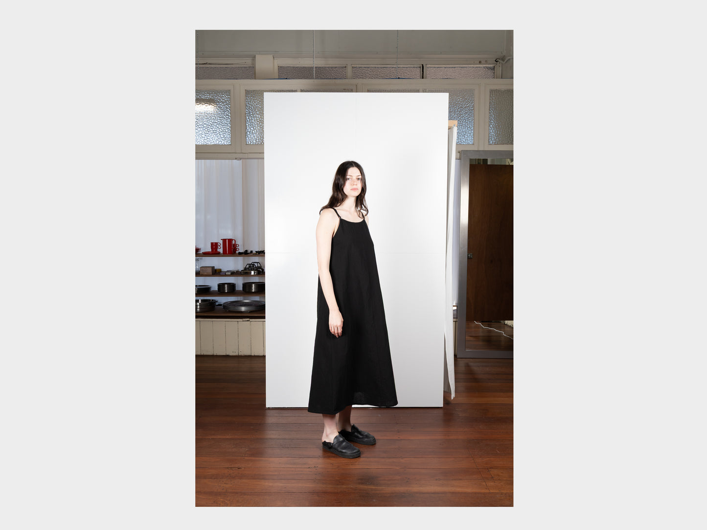 W-SPA5 "Slip" Roll–dyed Black Linen