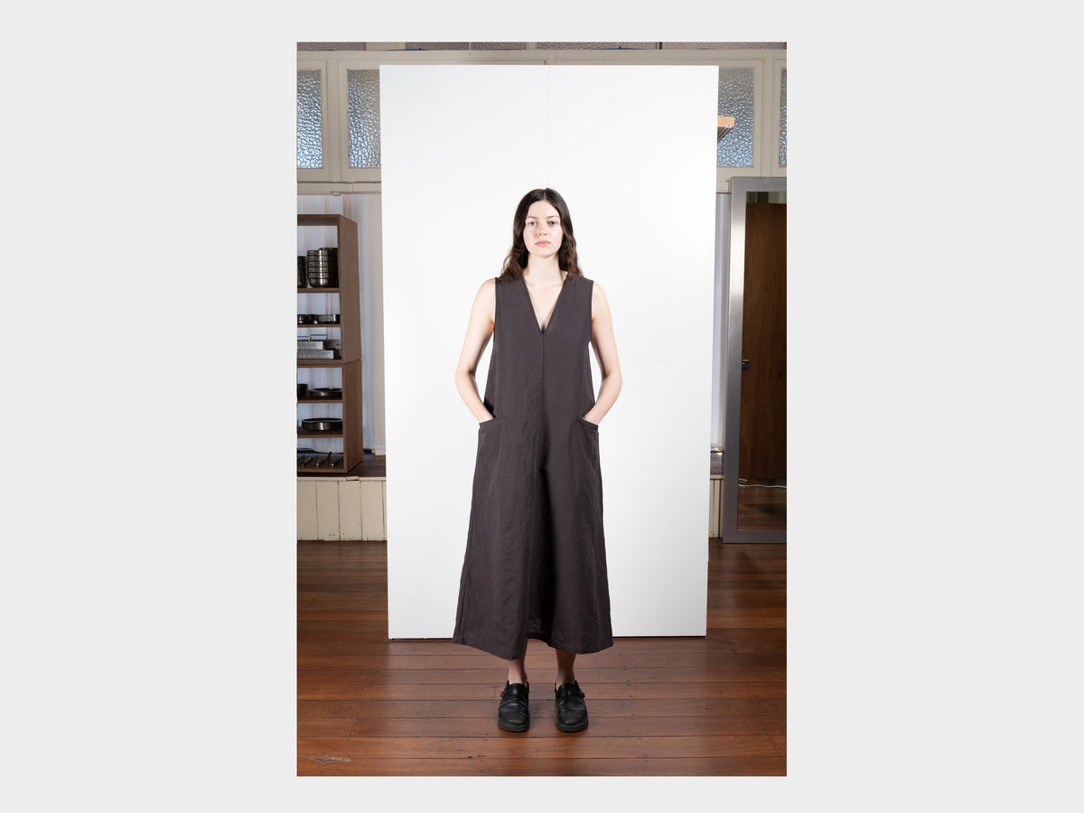 W-SPA5 "V Dress" Earth Linen